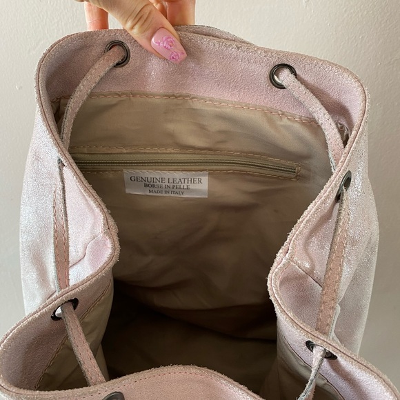 Backpack - Picture 3 of 3